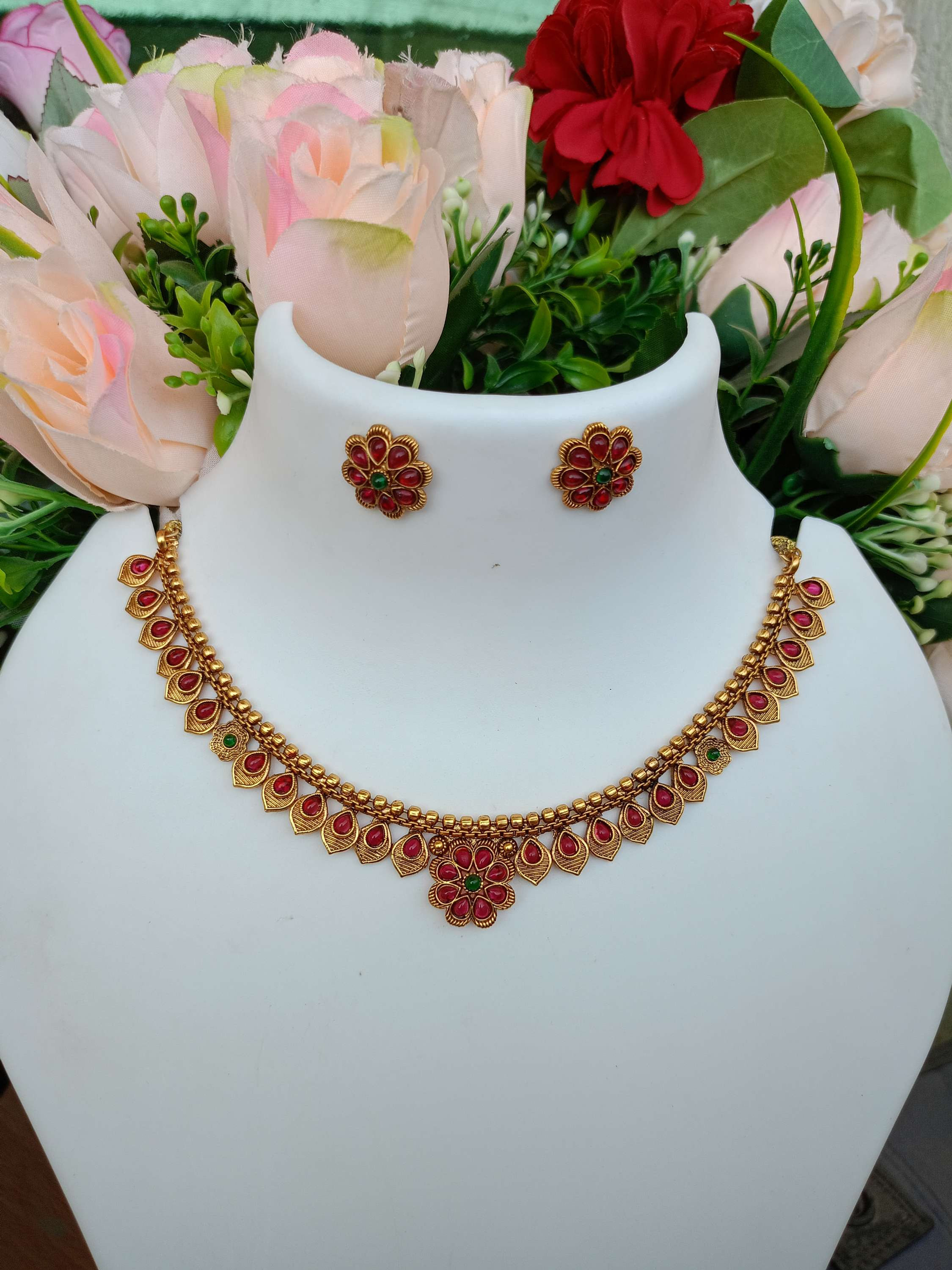 Kid's Antique Floral Necklace Set 