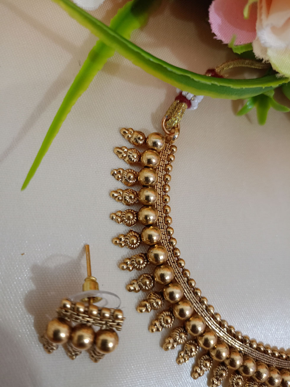 Thumbnail: Kid's Gold Drops Necklace Set