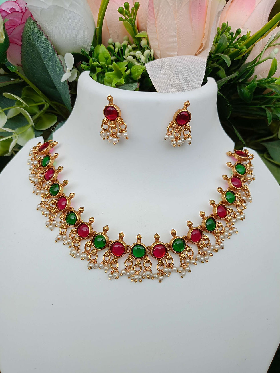 Thumbnail: Round Sufi Guttapusalu Necklace Set 