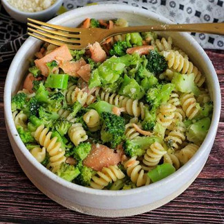 Les pâtes au brocoli et truite fumée