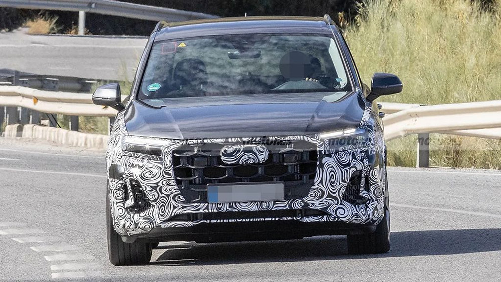 Reviving Luxury The 2024 Audi Q7's Stunning Second Facelift
