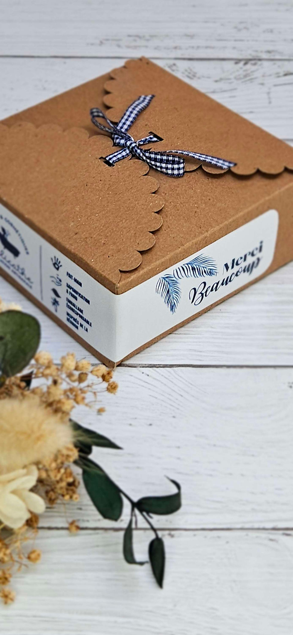 Miniature : Boite cadeau artisanal personnalisée, Délicathe savonnerie