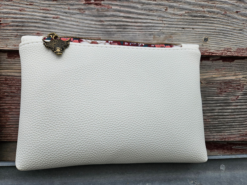Thumbnail: Medium makeup bag