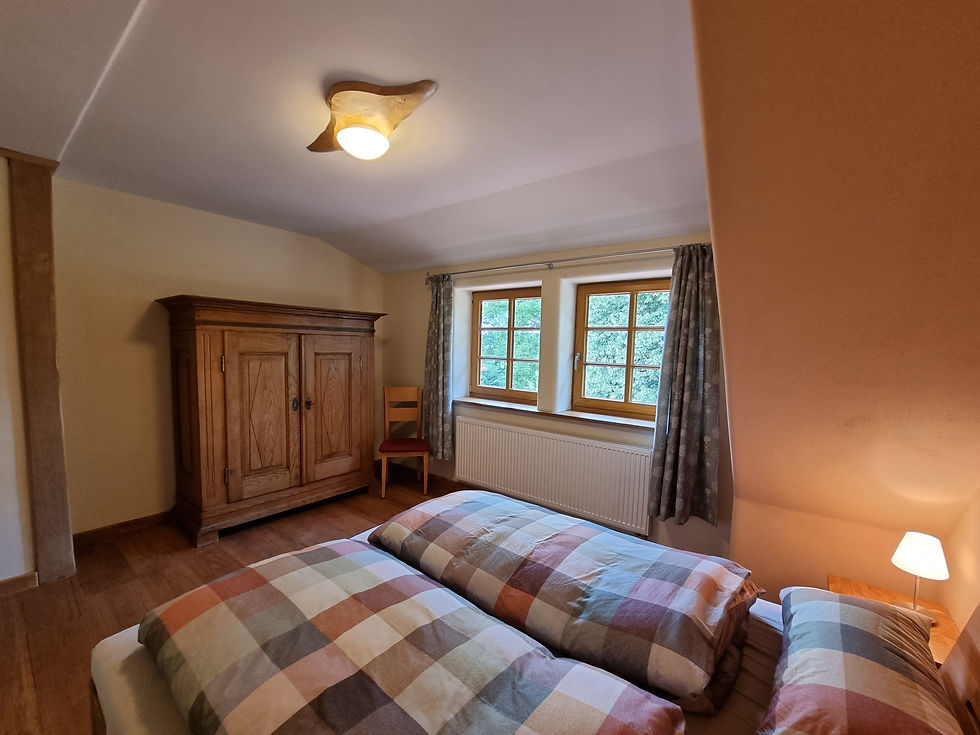 Großes Schlafzimmer