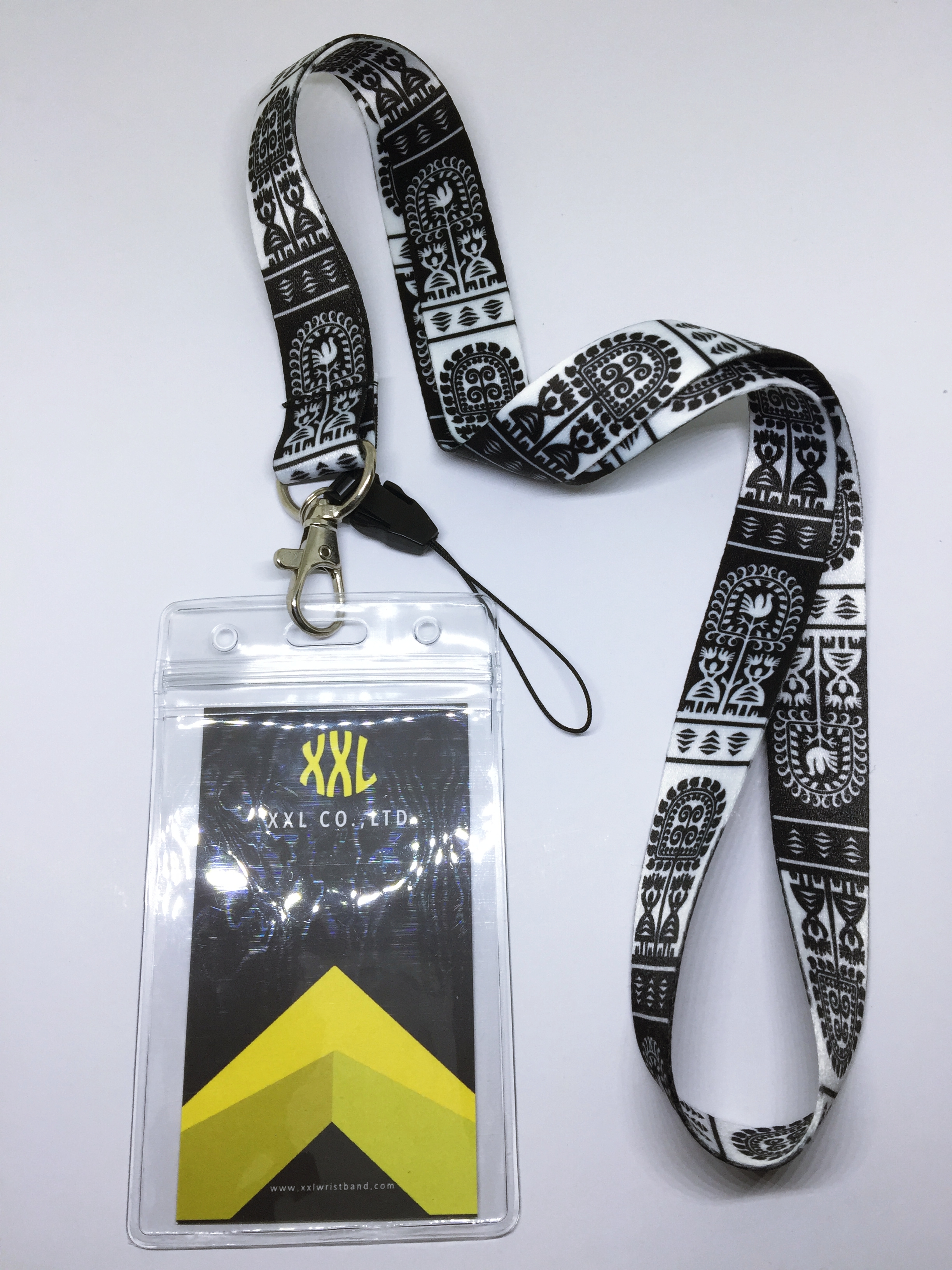 สายคล้องบัตรและการ์ดพลาสติก