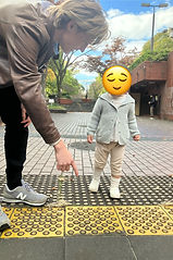 英会話の先生と遊ぶこども