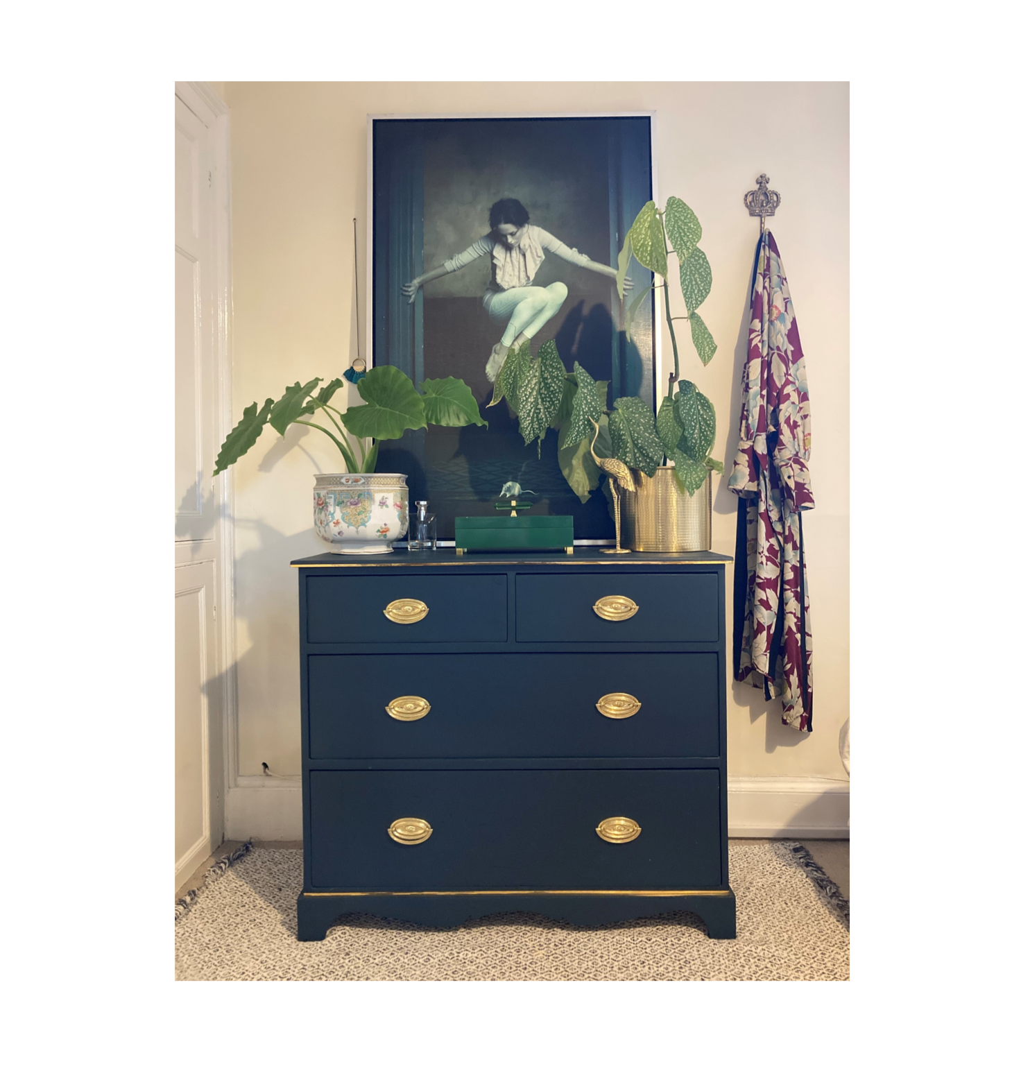 Meet Kate / Mid Century Chest of Drawers