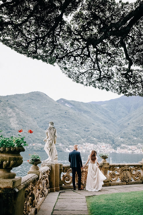 couple at villa italy lake como.jpg
