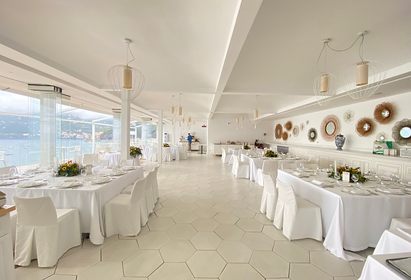 Hotel Club Due Torri wedding set up on terrace.HEIC