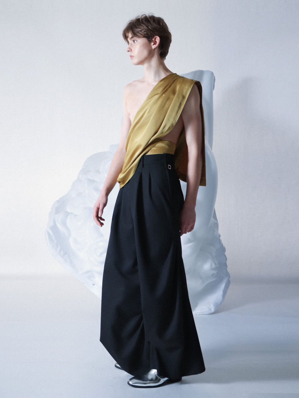 サムネイル： Black Glancing Drape Pants