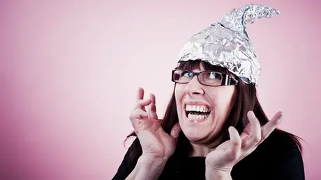 Warum sich eine schockierende Anzahl von rechten Verschwörungstheorien als wahr herausstellt hat  