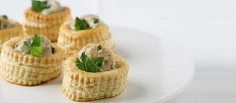 Vol-Au-Vents Filled with Prawn Thai Green Curry