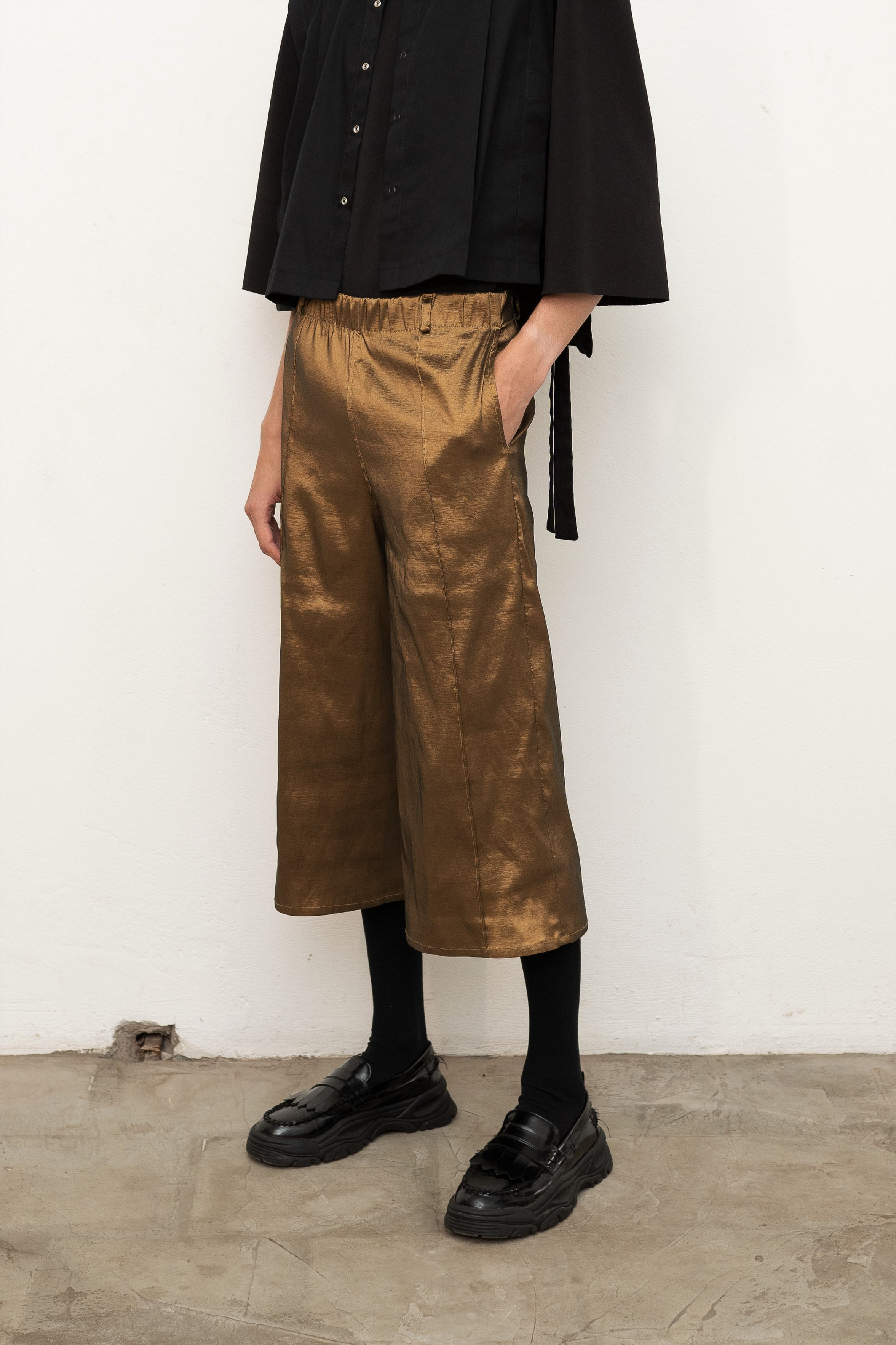 PANTACOURT METÁLICA OURO