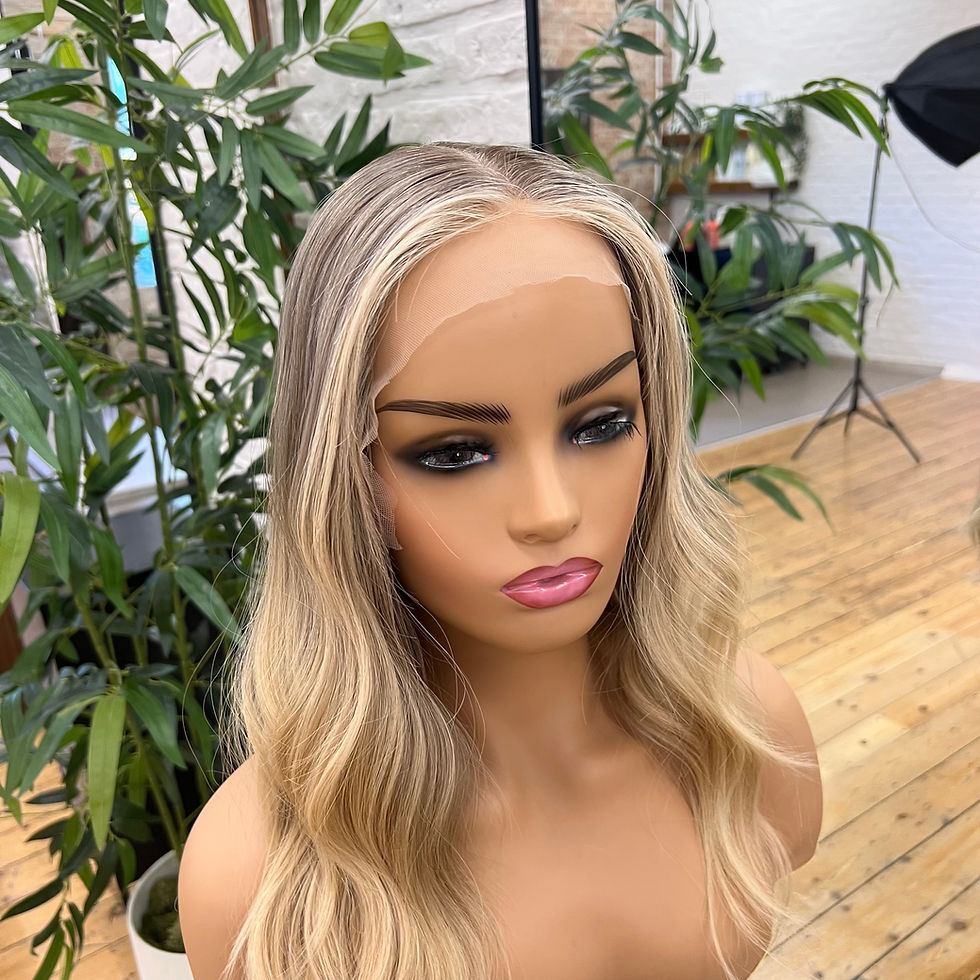 Thumbnail: Pearl Ombre | IntelliLUX, 20”  with money piece human hair wig