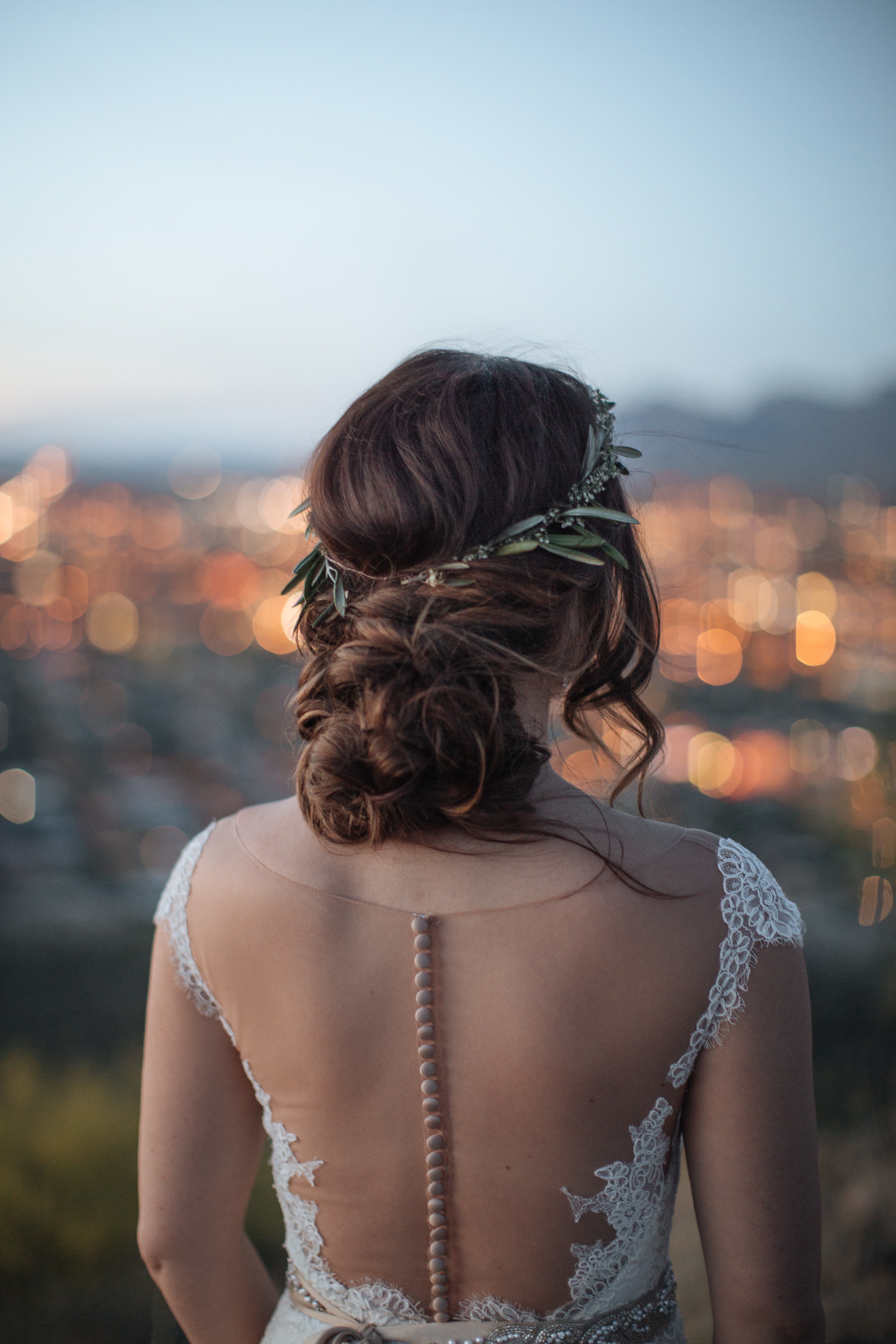 3 Ways To Style Your Hair Based On Your Wedding Dress