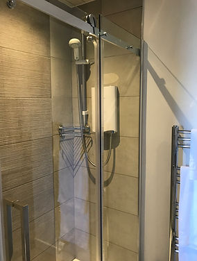 Guest House Stirling shower room