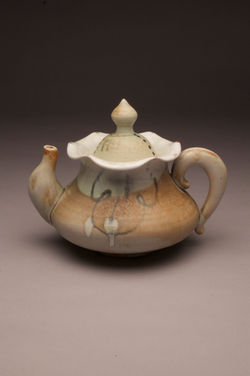 Curvy Teapot