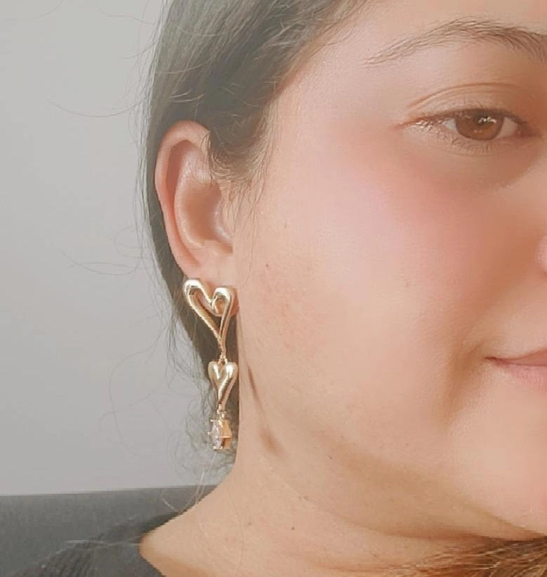 Thumbnail: Asymmetrical heart earrings  - Nativo