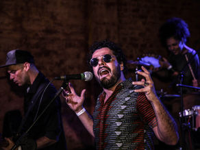 O pernambucano Charles Theone mostra seu forró psicodélico no Rio de Janeiro Casa de Cultura Laura A