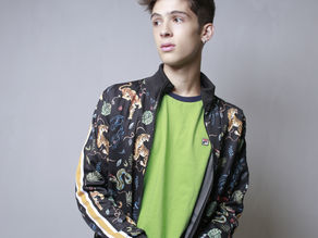 João Guilherme apresenta nova turnê no Rio e em São Paulo Ídolo teen se apresenta no Teatro Brades