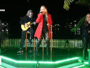 Cantora Adriana relembra sucessos em live Solidária neste domingo de muita saudade e nostalgia