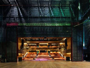 Nós da ARTS MODELS E ARTS PRODUÇÔES Parabenizamos o Teatro Bradesco por 5 anos de Cultura e muita Di