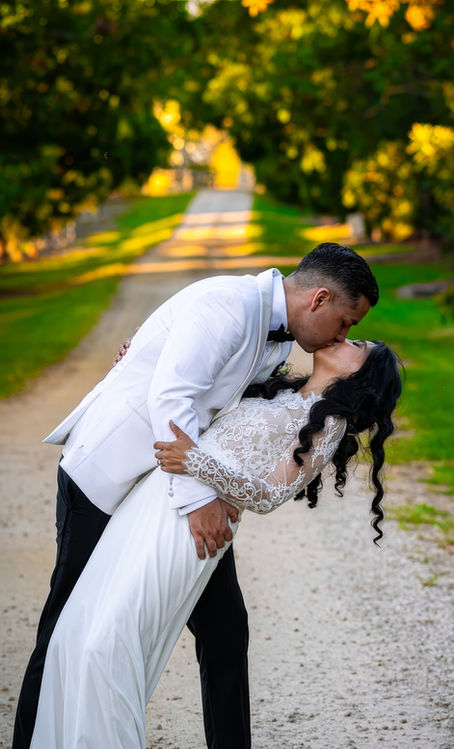 the long driveway kiss