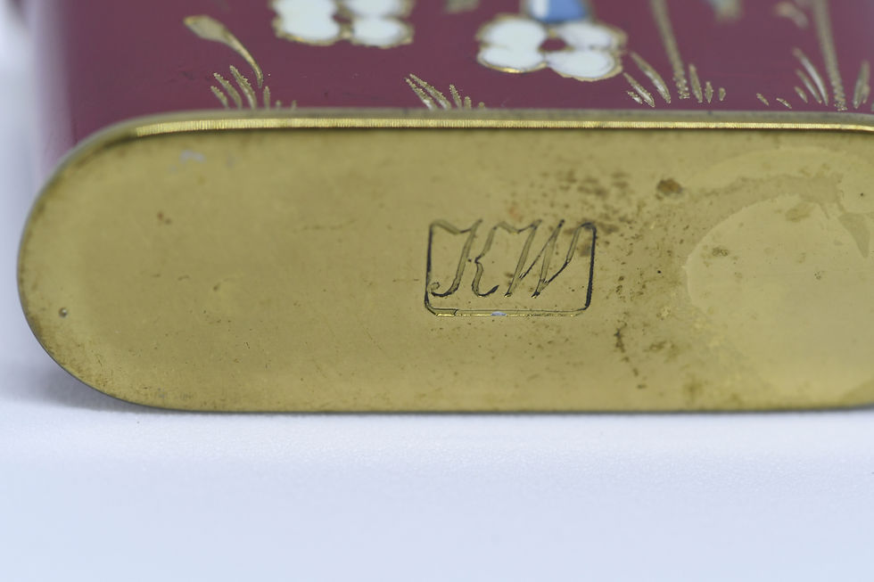 Thumbnail: Red vintage cigarette lighter