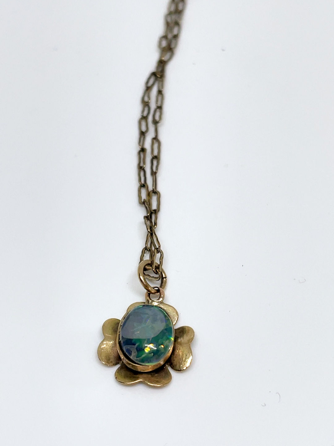 opal and gold jewellery pendant and chain