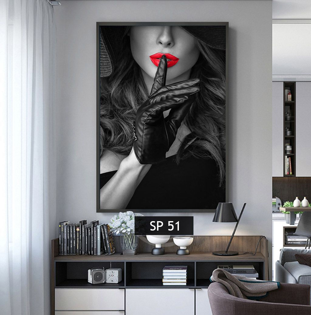 תמונות-אישה אודם אדום