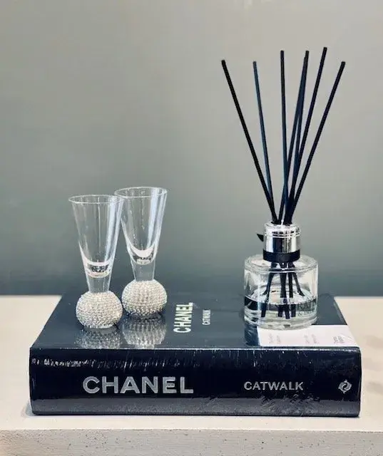 תמונה ממוזערת: ספר CHANEL