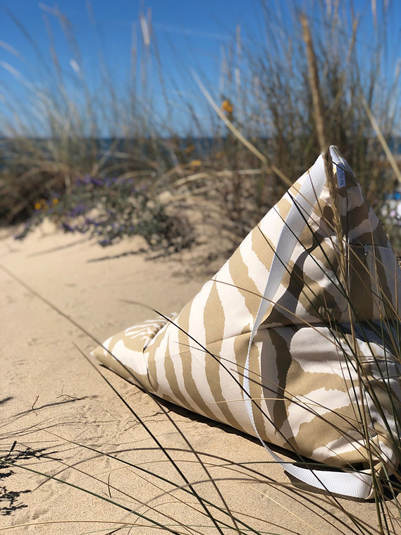 Triipi BIG safari beige almofada de praia.jpeg