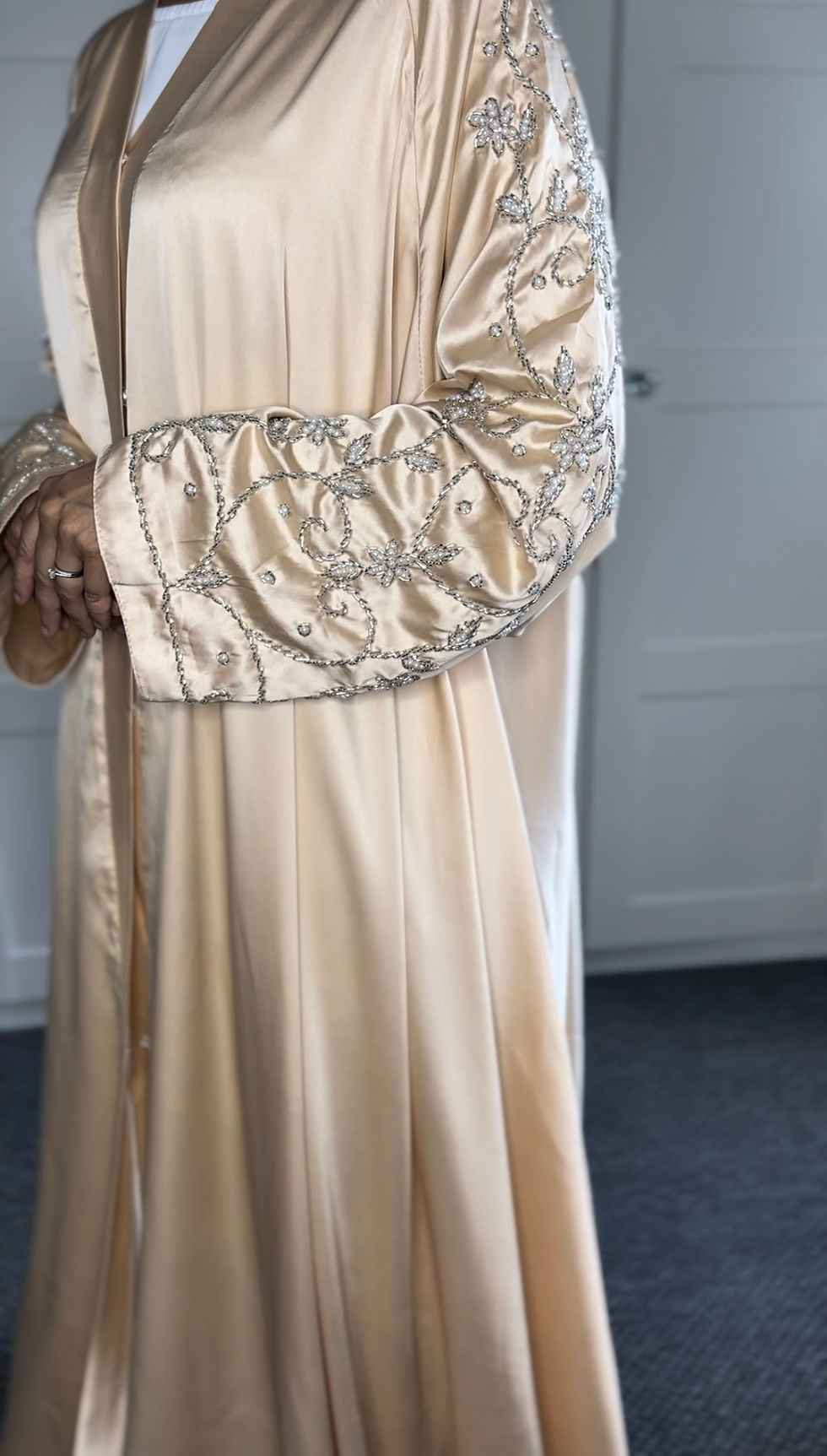 Thumbnail: Plus Satin Abaya