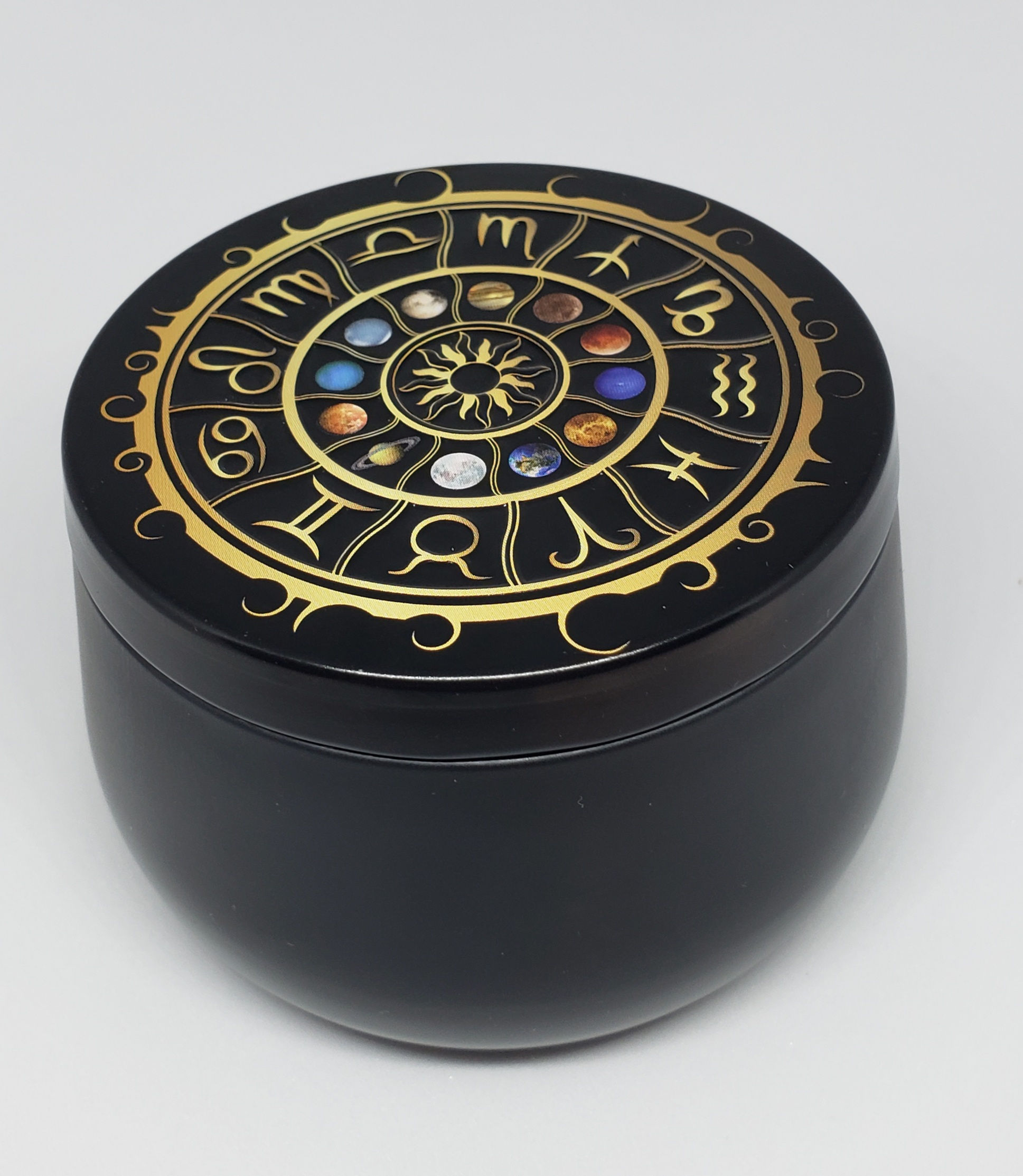 Modern Oud Zodiac 8 oz Candles