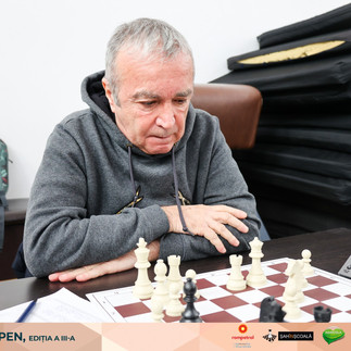 bătrân joacă șah