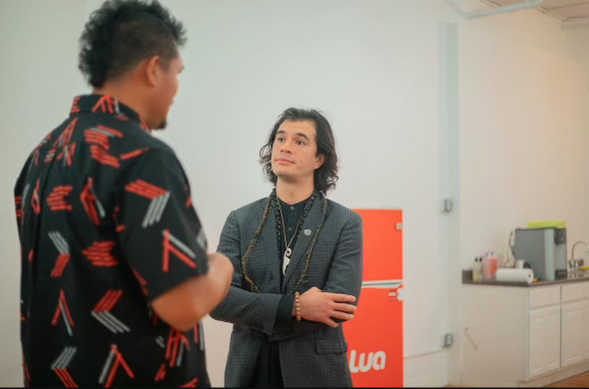 Keoni in conversation with Brandon Makaʻawaʻawa at Lua Technologies’ Manhattan office. Photo credit: Keoni DeFranco