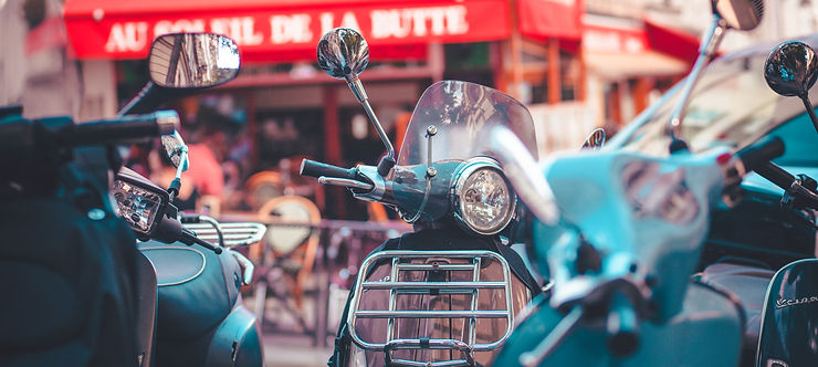 Stationnement scooters et motos électriques Paris