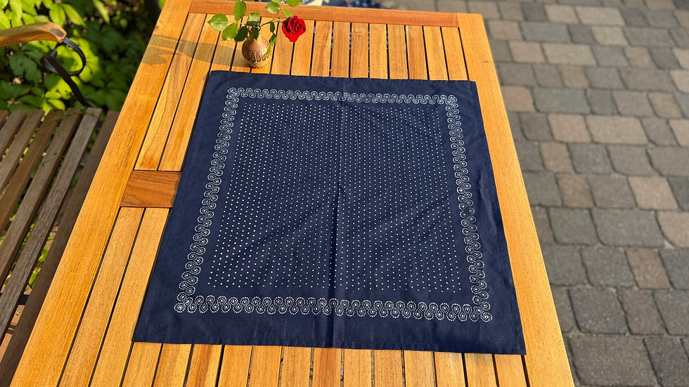 Miniaturbild: Ornament Tuch mit Füllung