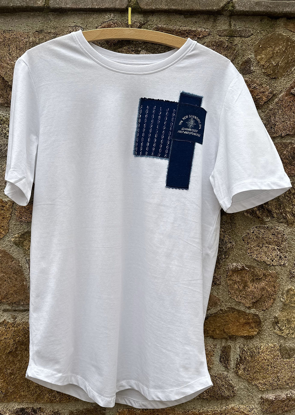 Miniaturbild: Shirt mit Blaudruck