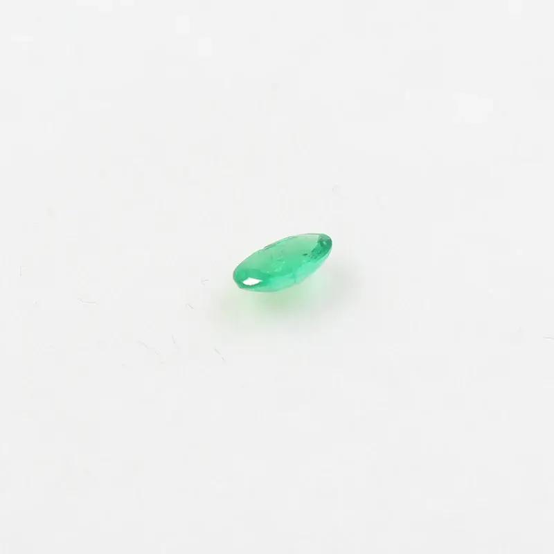 Miniature : Pierre précieuse naturel Émeraude 3mm*5mm SI