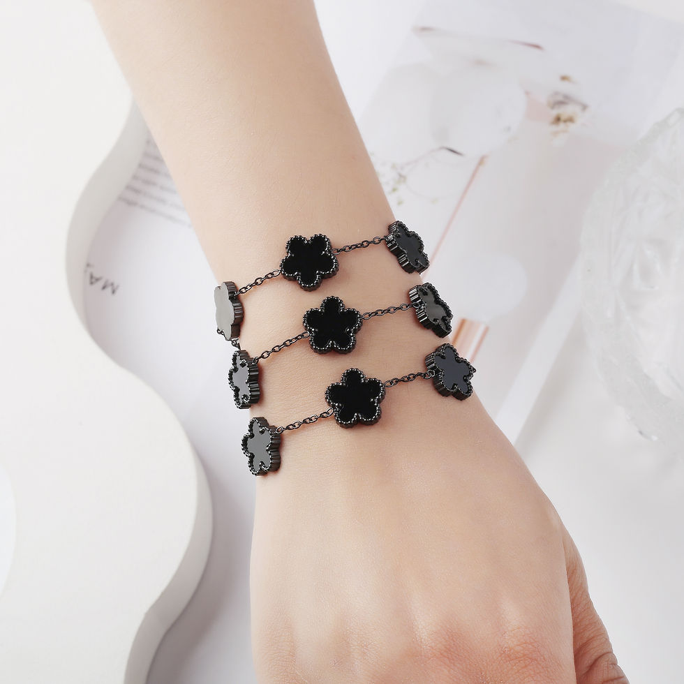 Thumbnail: White Black Red Green Shell Five Leaf Flower Stainless Steel Ladies Bracelet Sim