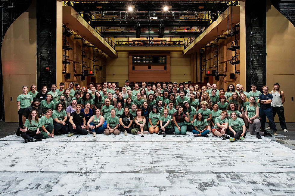 Group photo! 📸 Theik Smith