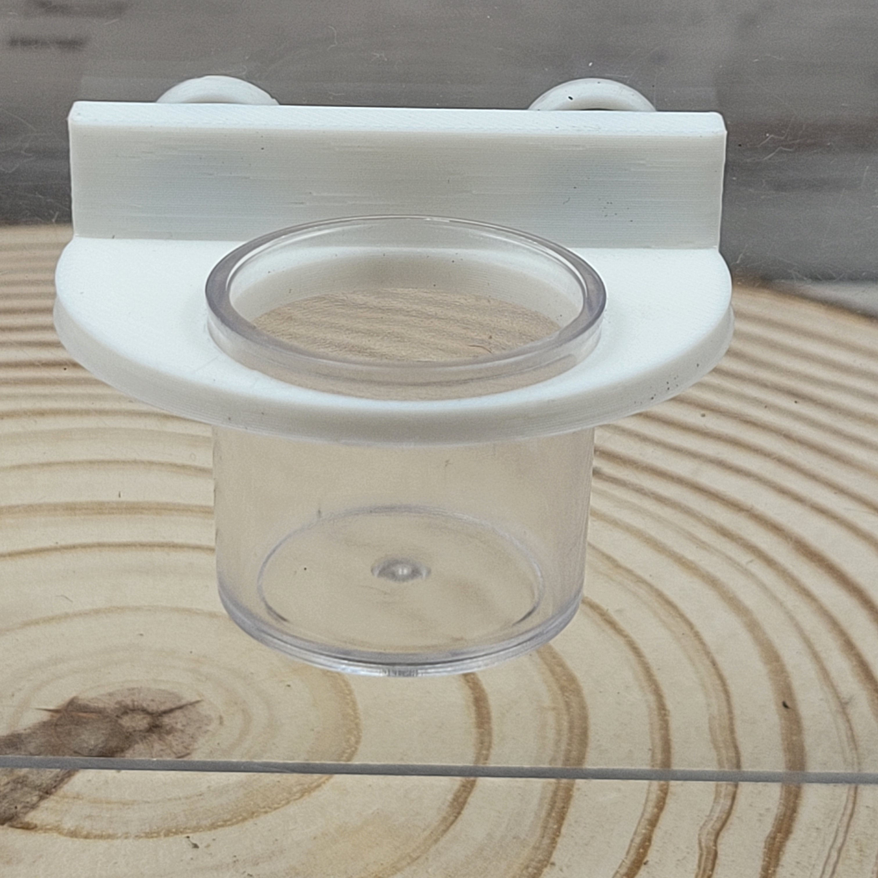 Feeding Ledge clear cup