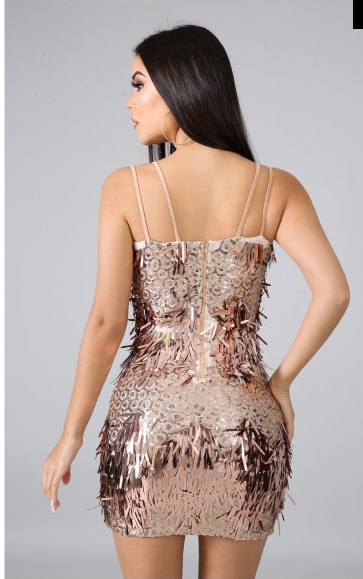 Thumbnail: “Rose Gold Me Please”