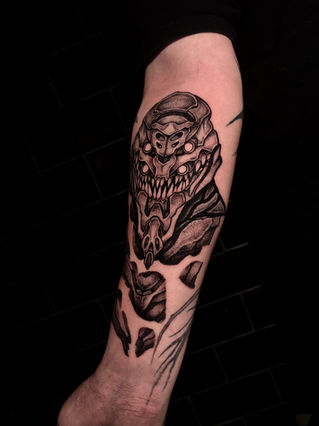 Tatuaje blackwork puntillismo hecho en Bitacora tattoo 