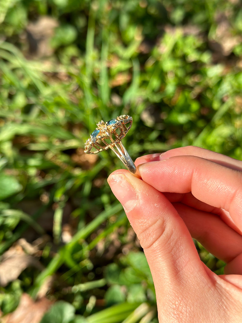 Thumbnail: 1970s vintage 14k gold blue topaz and diamond ring 
