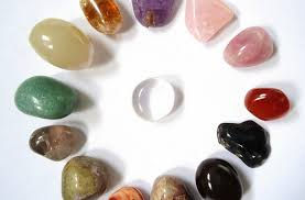 Una breve introducción a los cristales y piedras