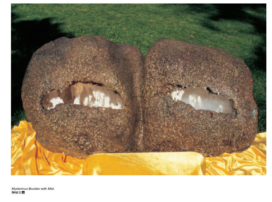 Sculptures containing mysterious mist created by H.H. Dorje Chang Buddha III 