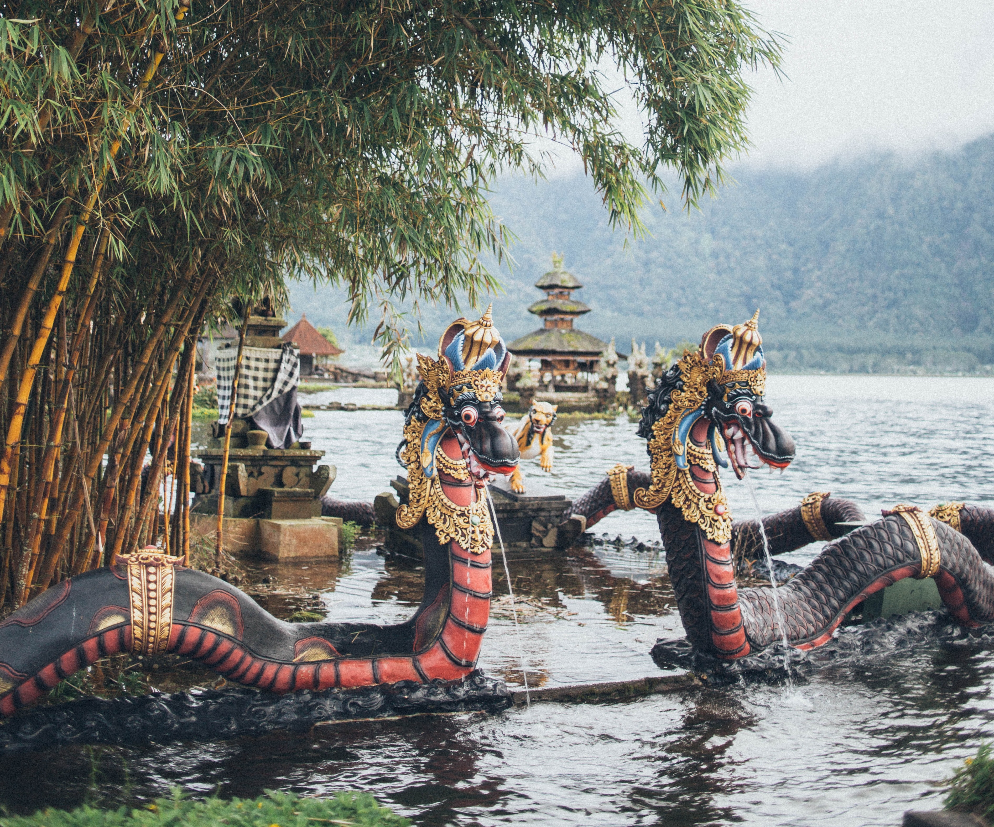 "Ye Gong Loves Dragons" Style