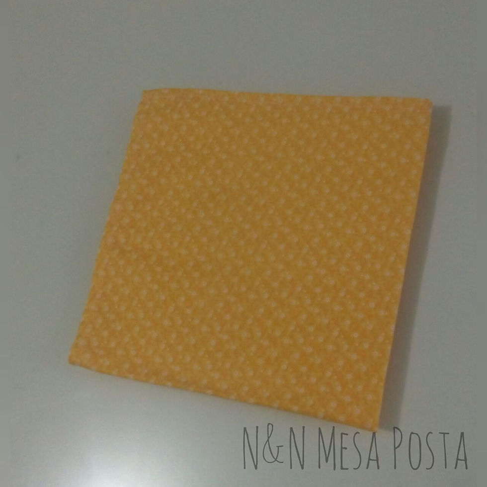 Guardanapo Amarelo c/ Estampa de Flo